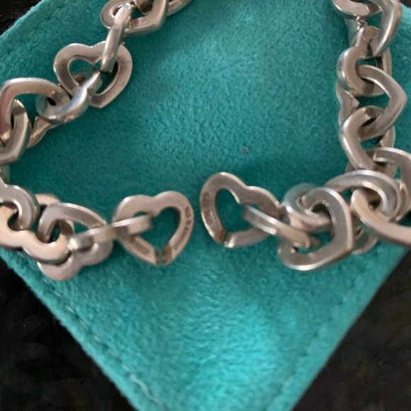 Tiffany silver and gold heart link bracelet. - Picture 4 of 8